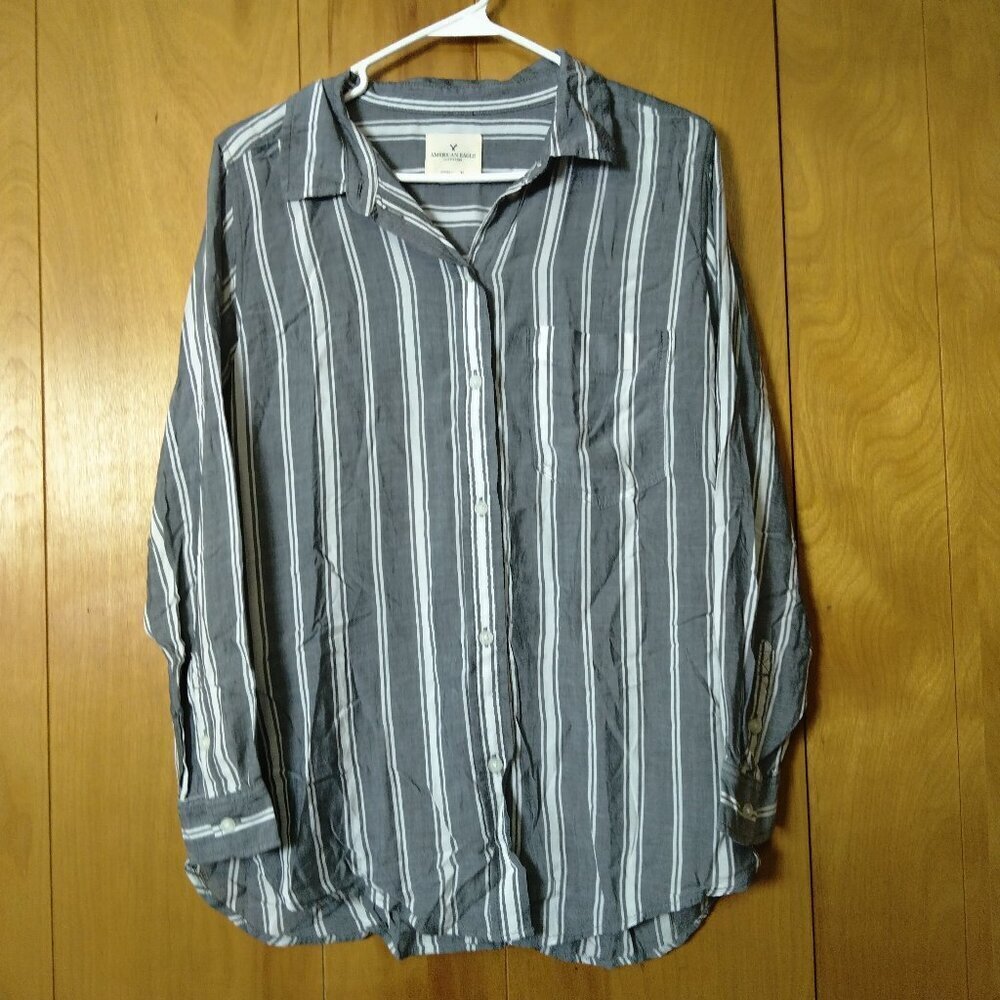 American Eagle Oversized Fit Women's Small Button Front Gray White Striped